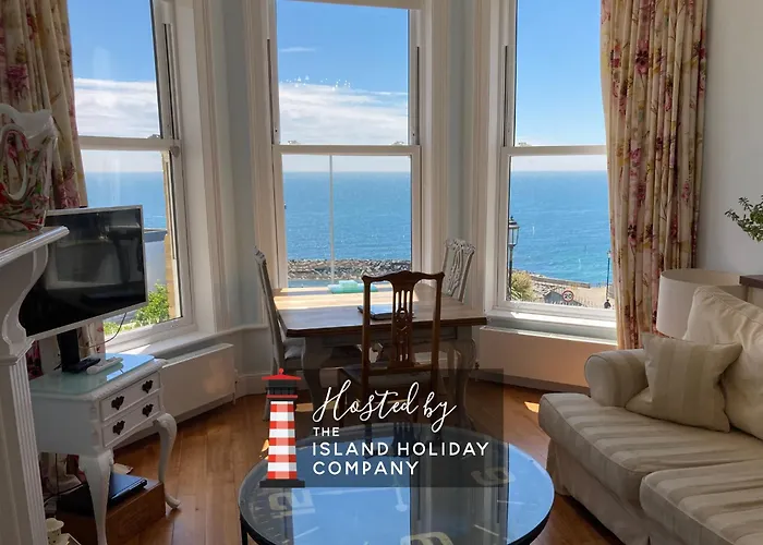 Flat 2, 1 Alexandra Gardens