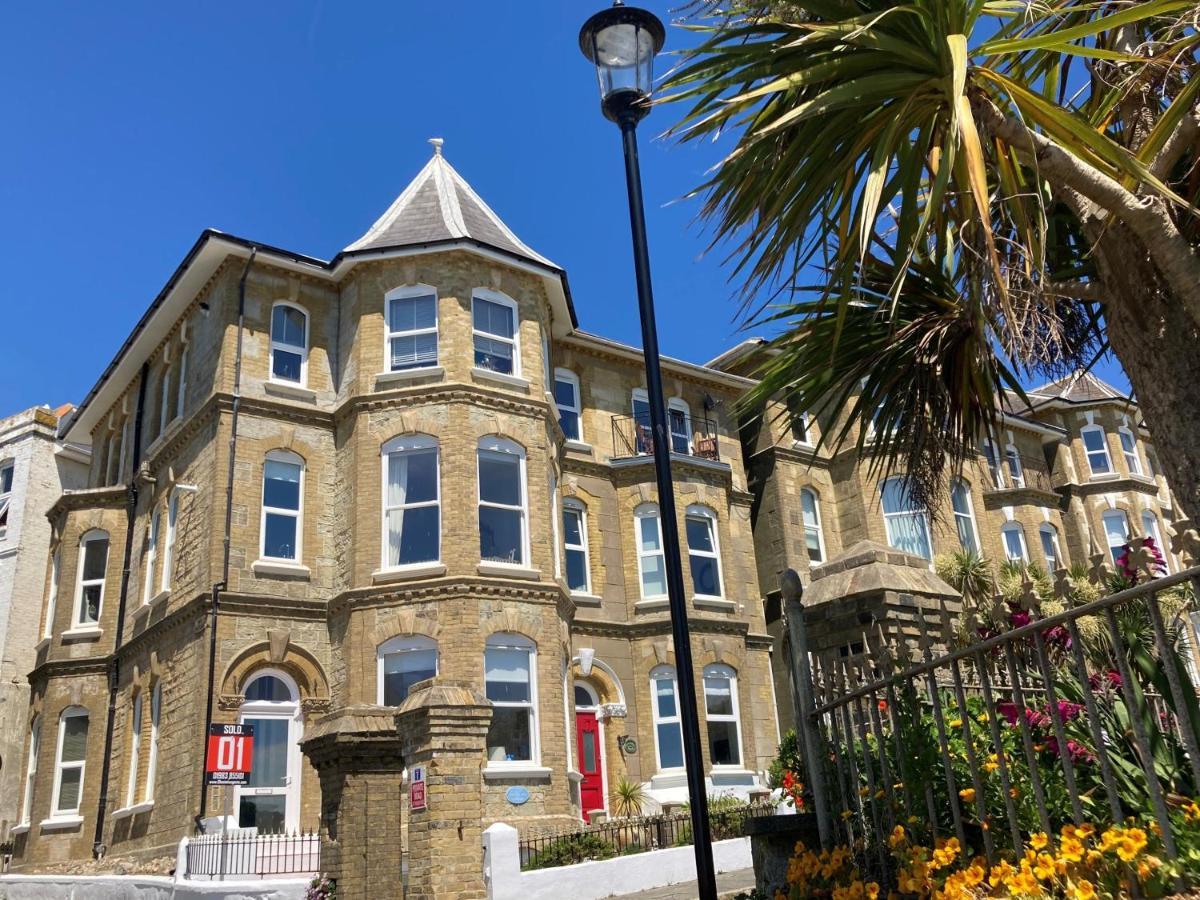 Flat 2, 1 Alexandra Gardens Ventnor