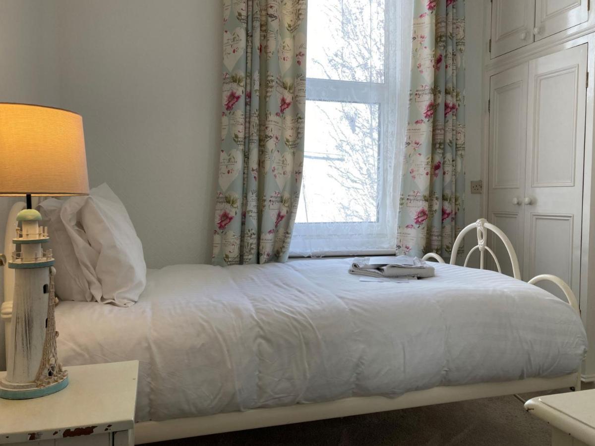 Apartment Flat 2, 1 Alexandra Gardens Ventnor