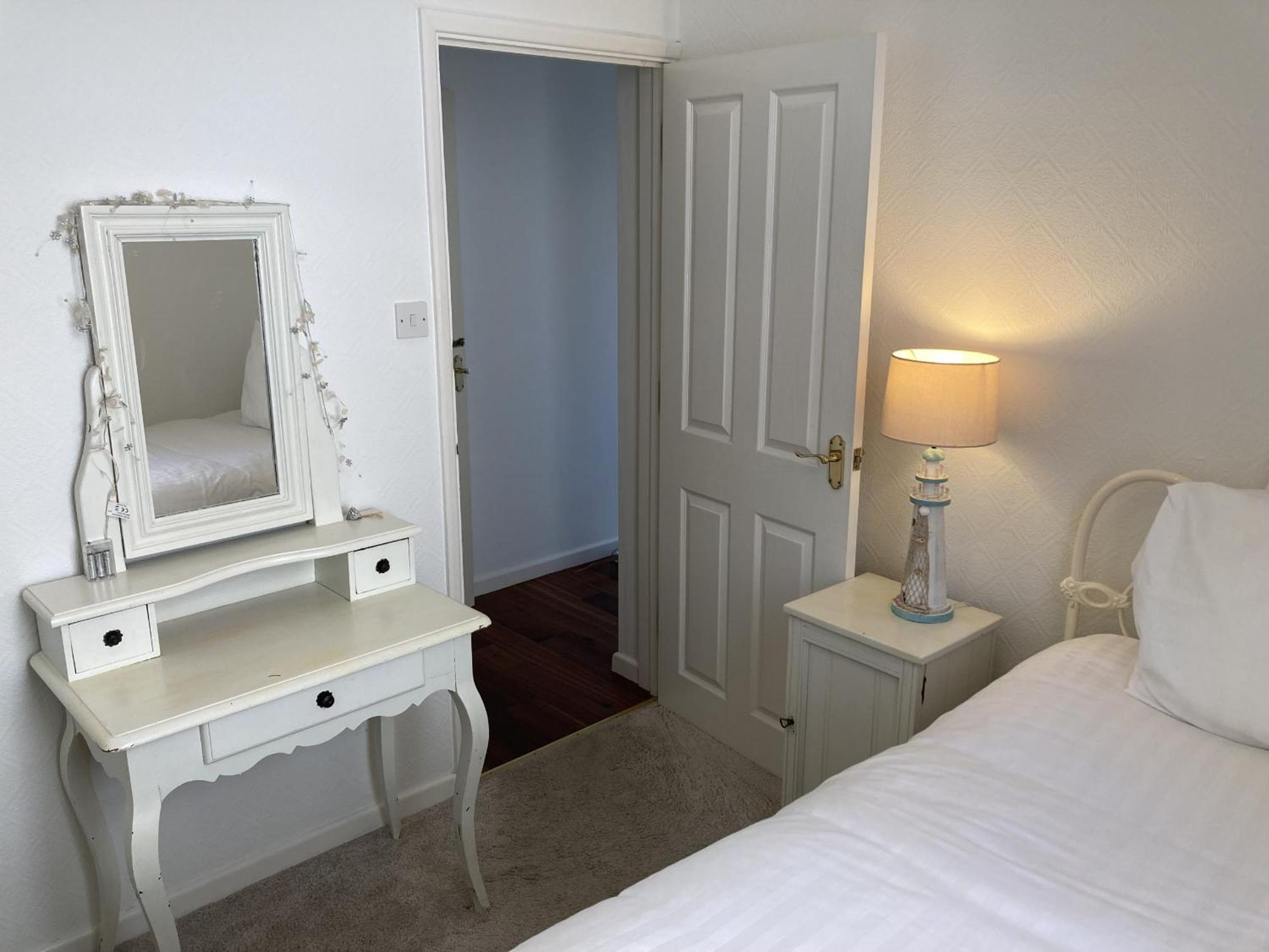 Flat 2, 1 Alexandra Gardens Apartment